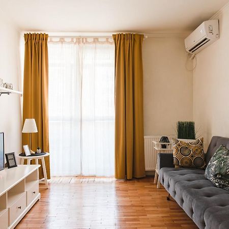 Ultracentral Apartment With City View - Bucharest Old Town Bagian luar foto