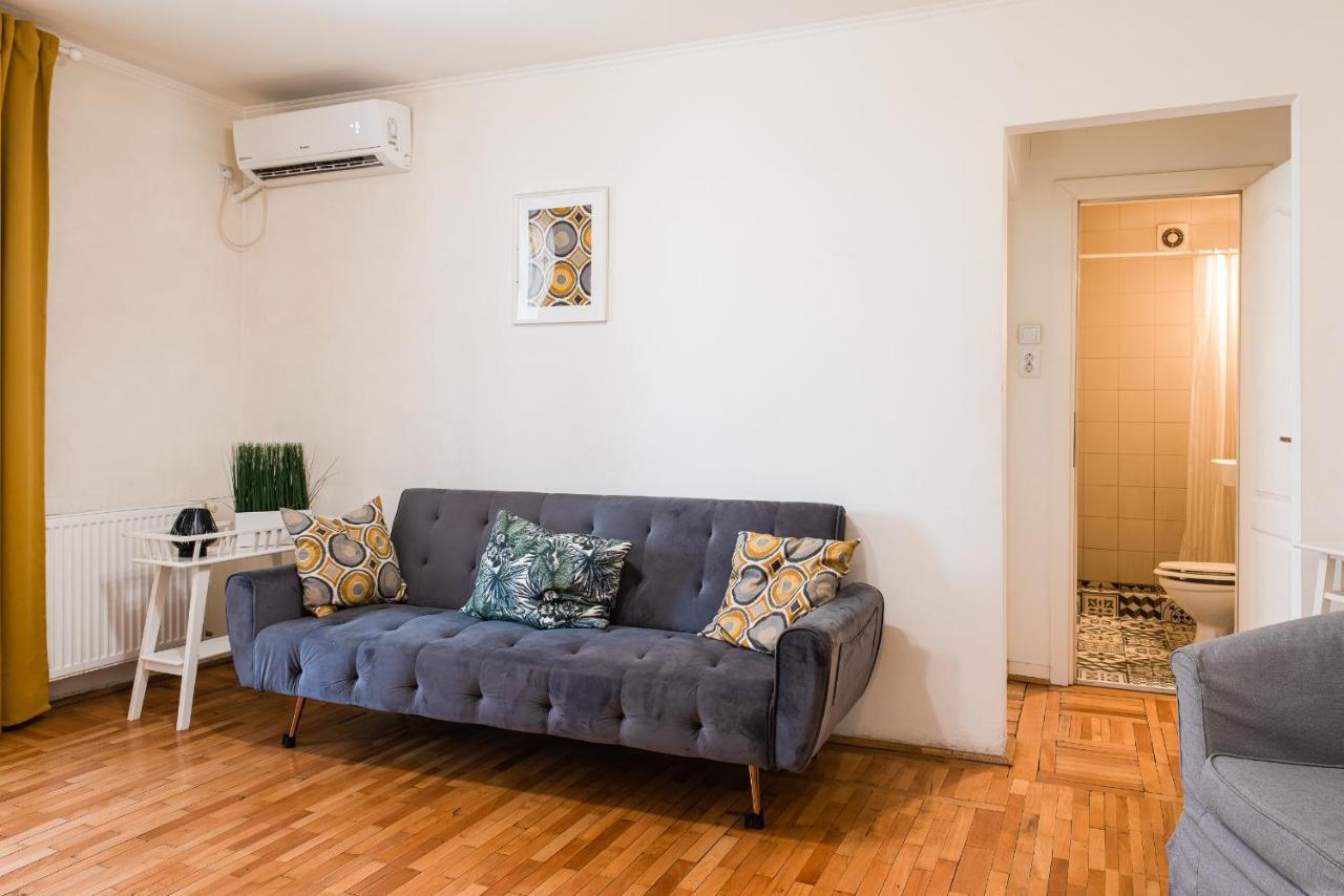 Ultracentral Apartment With City View - Bucharest Old Town Bagian luar foto