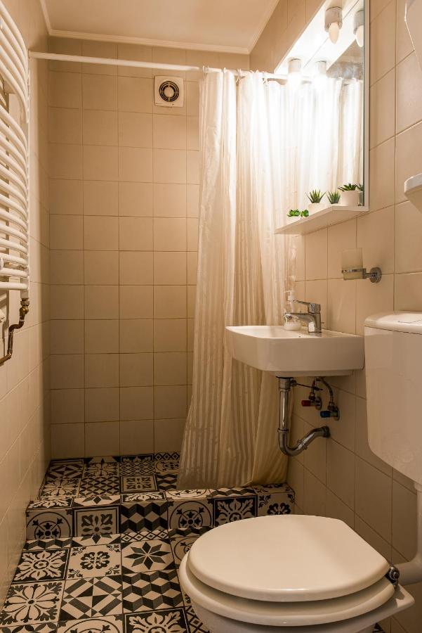 Ultracentral Apartment With City View - Bucharest Old Town Bagian luar foto